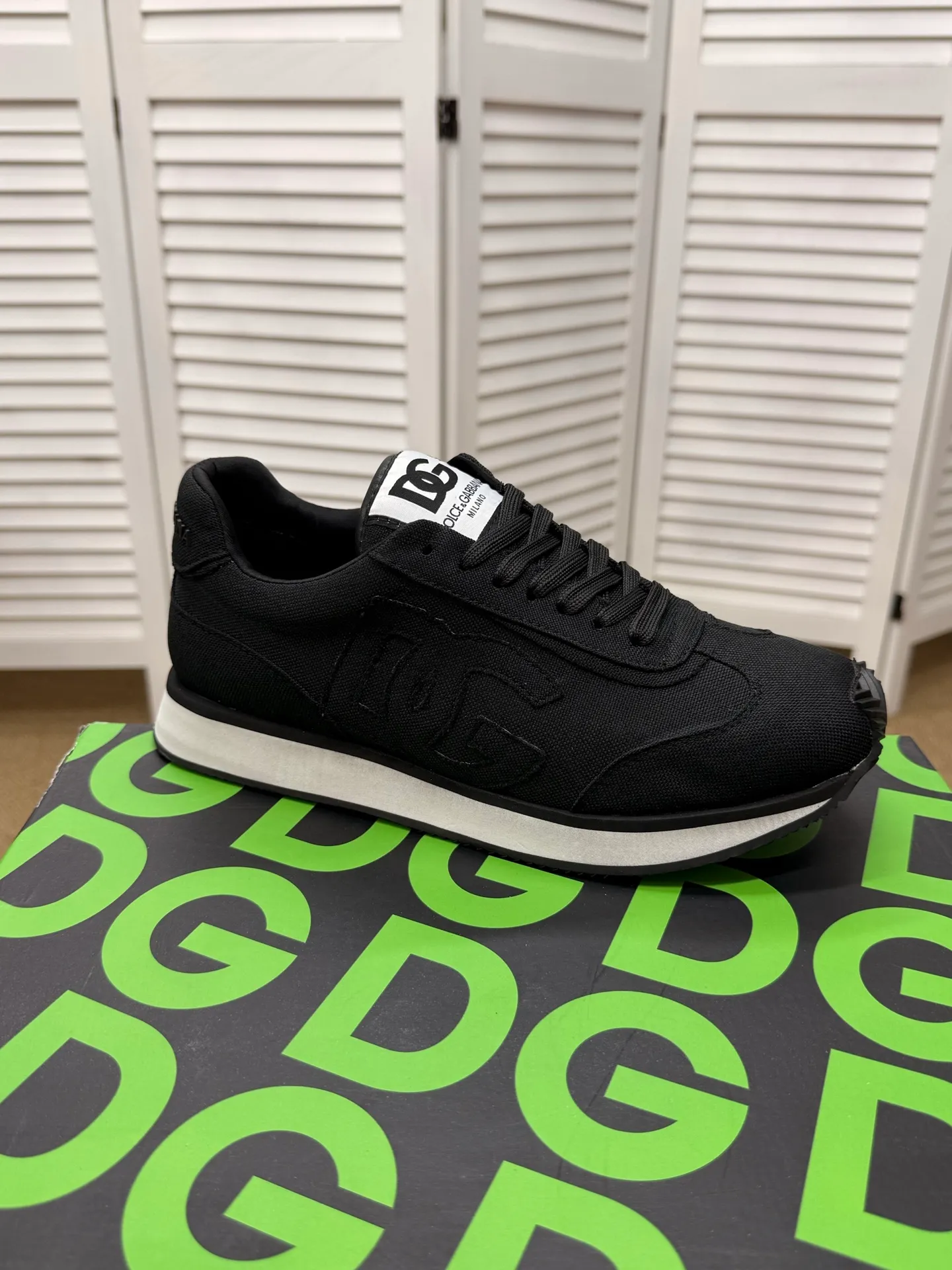 Men's clothing and shoes 230. The latest sports and casual shoes for couples (DG) are fashionable and versatile, and can add luster to various looks. Create an exquisite design with unique dynamic vitality and modern atmosphere, showing modern elegance. Size: 36-46 (45 and 46 are custom-made and cannot be returned or exchanged) Se